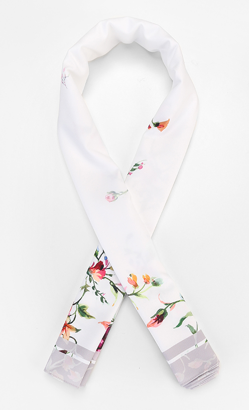 Tya Azaahra Bawal Scarf in Silver Grey image 2