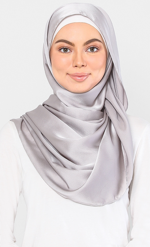 Satin Shawl in Nimbus Cloud