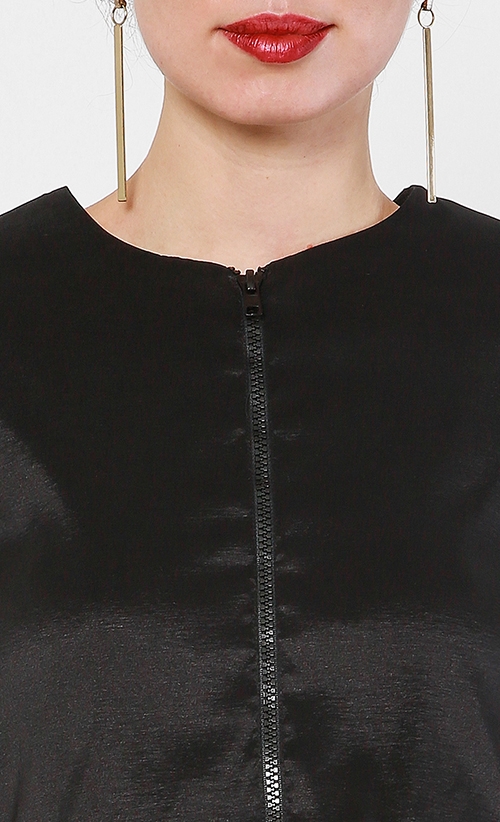 Belle Cropped Jacket	in Black image 2