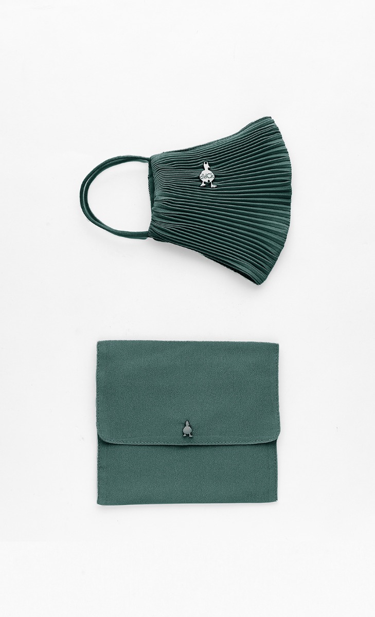 Pleats Face Mask (Ear-loop) in Vibe Check image 2