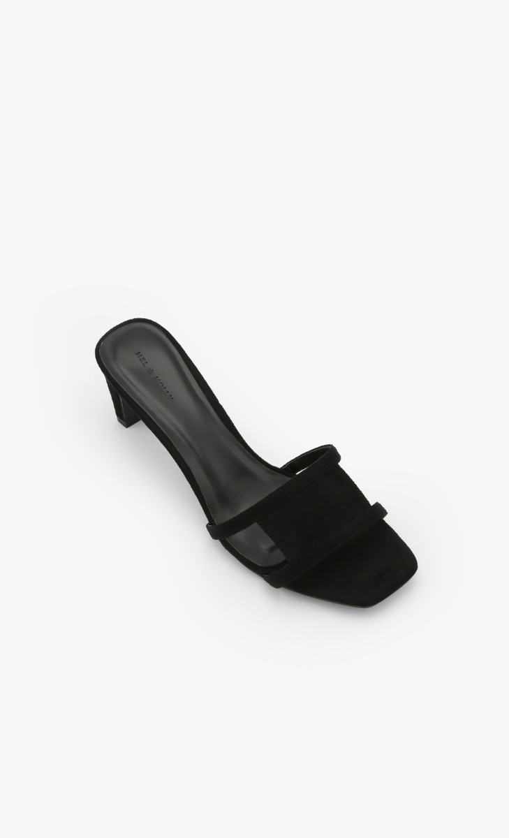 Andrea Sandal Heels In Black