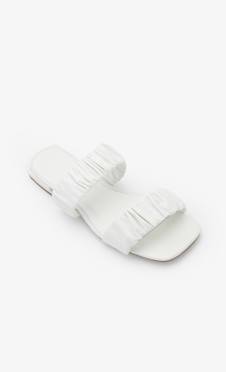Ruby Sandals In White