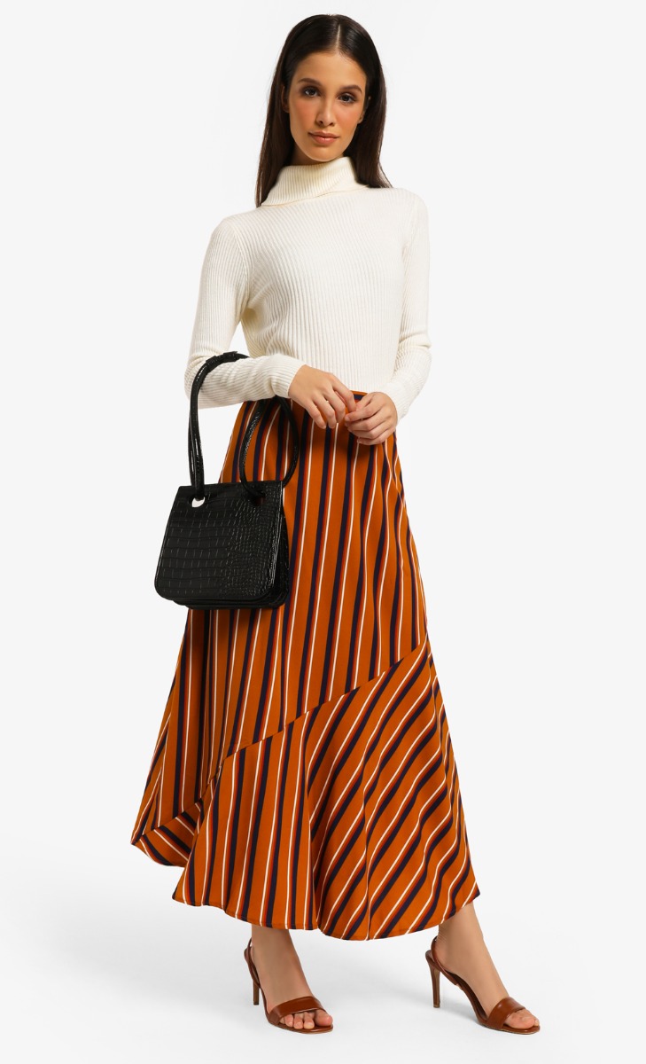 Most Wanted Shoulder Bag In Black image 2