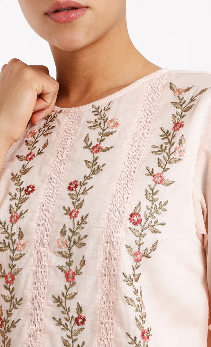 Hazel Top in Peach image 2