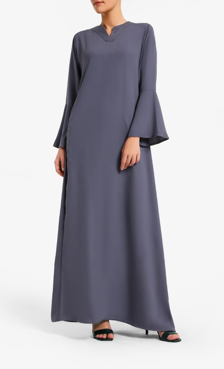 Safah Jubah in Dark Grey