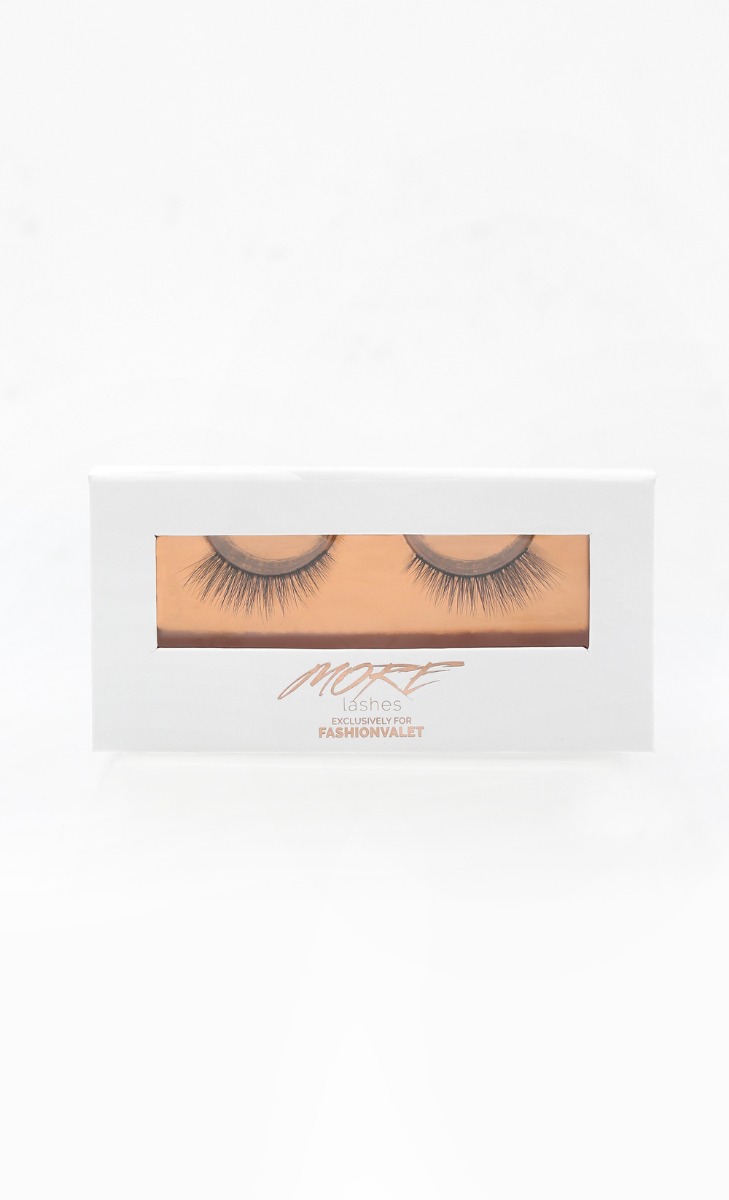 RUNDALE Silk Lashes in Black