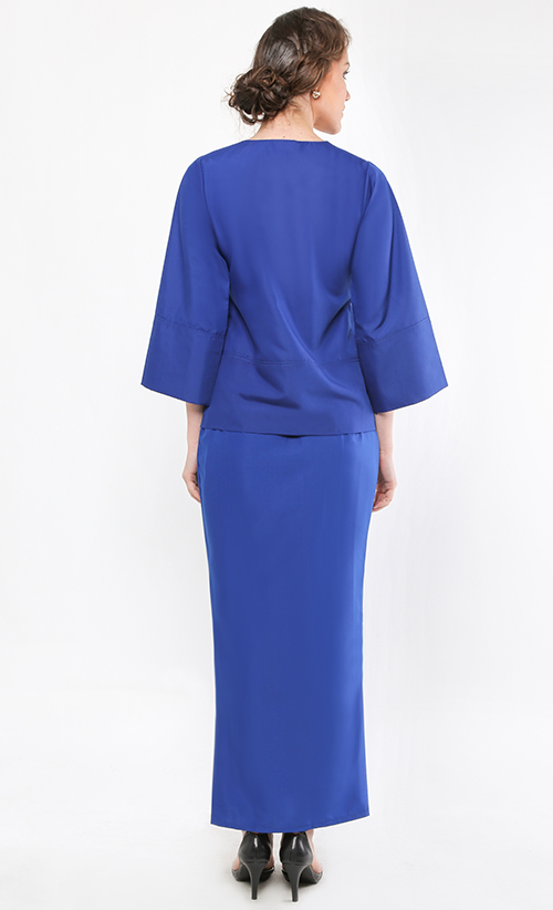 Kurung Kedah Qaseh in Royal Blue image 2