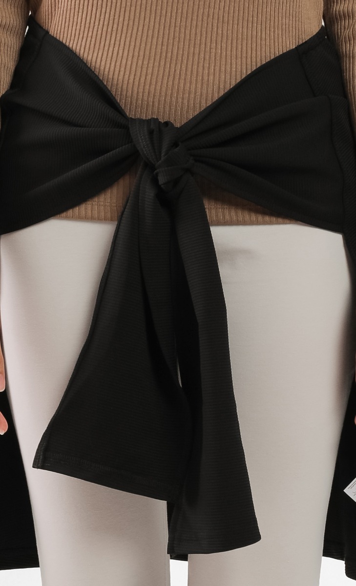 Cover Hip Half Skirt in Black image 2