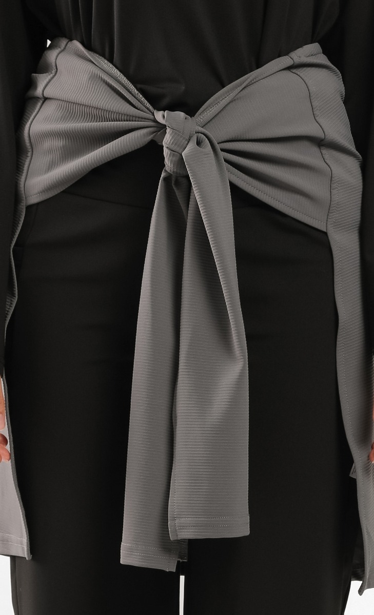 Cover Hip Half Skirt in Dark Grey image 2