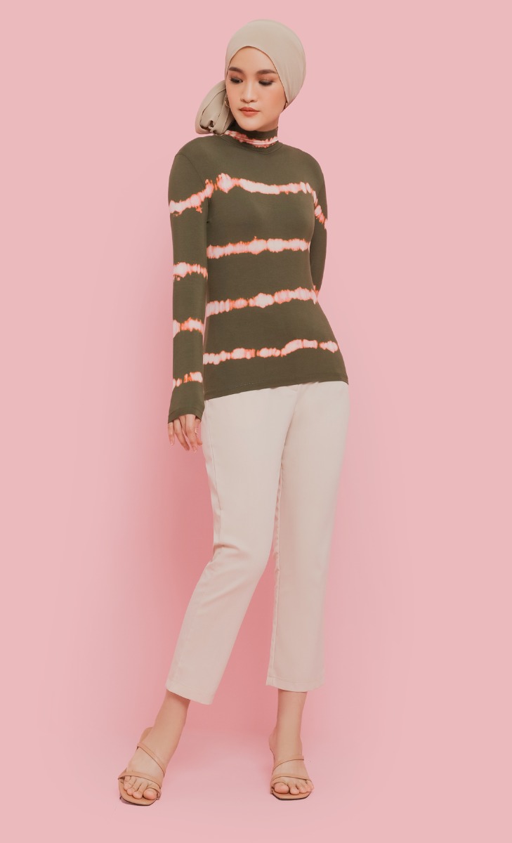 Re:LIT Long Sleeves Turtleneck Inner in Olive Green image 2