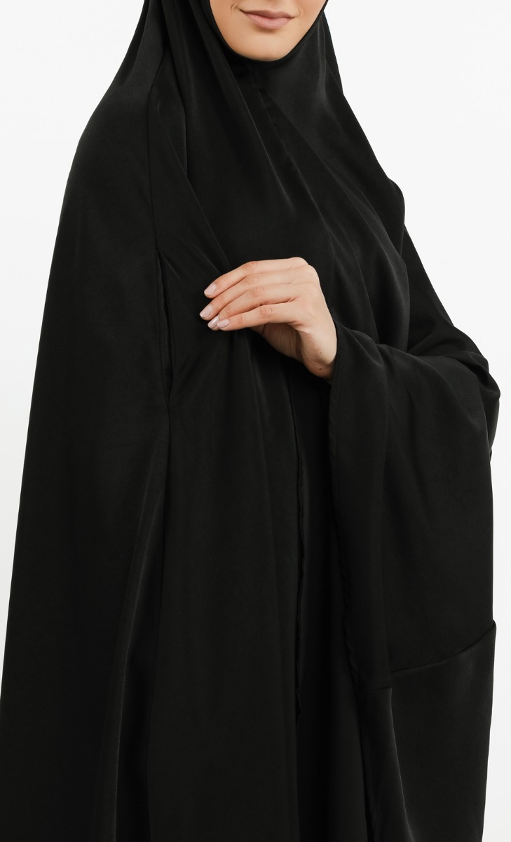 Doha Two-Piece Prayerwear in Midnight Black image 2