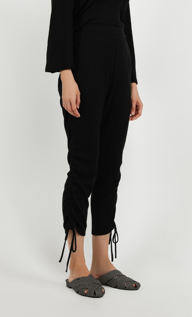 Side Gathered Pants in Black