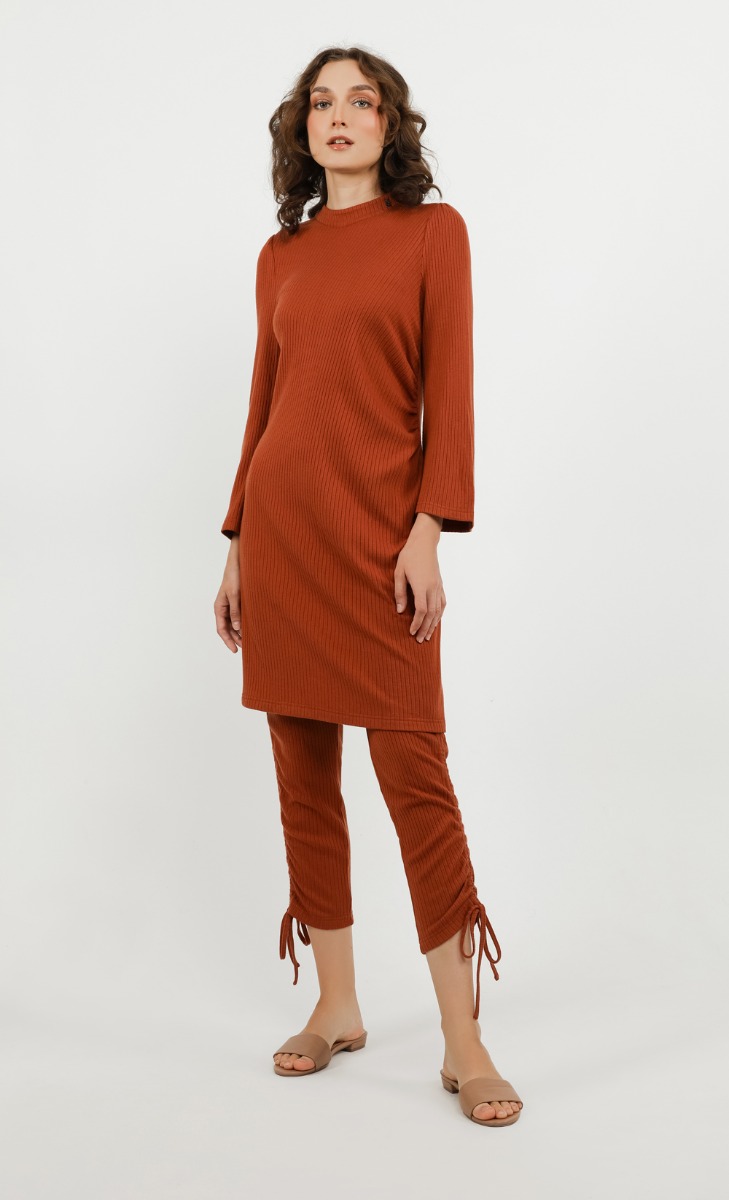 Side Ruched Tunic Top in Nut image 2