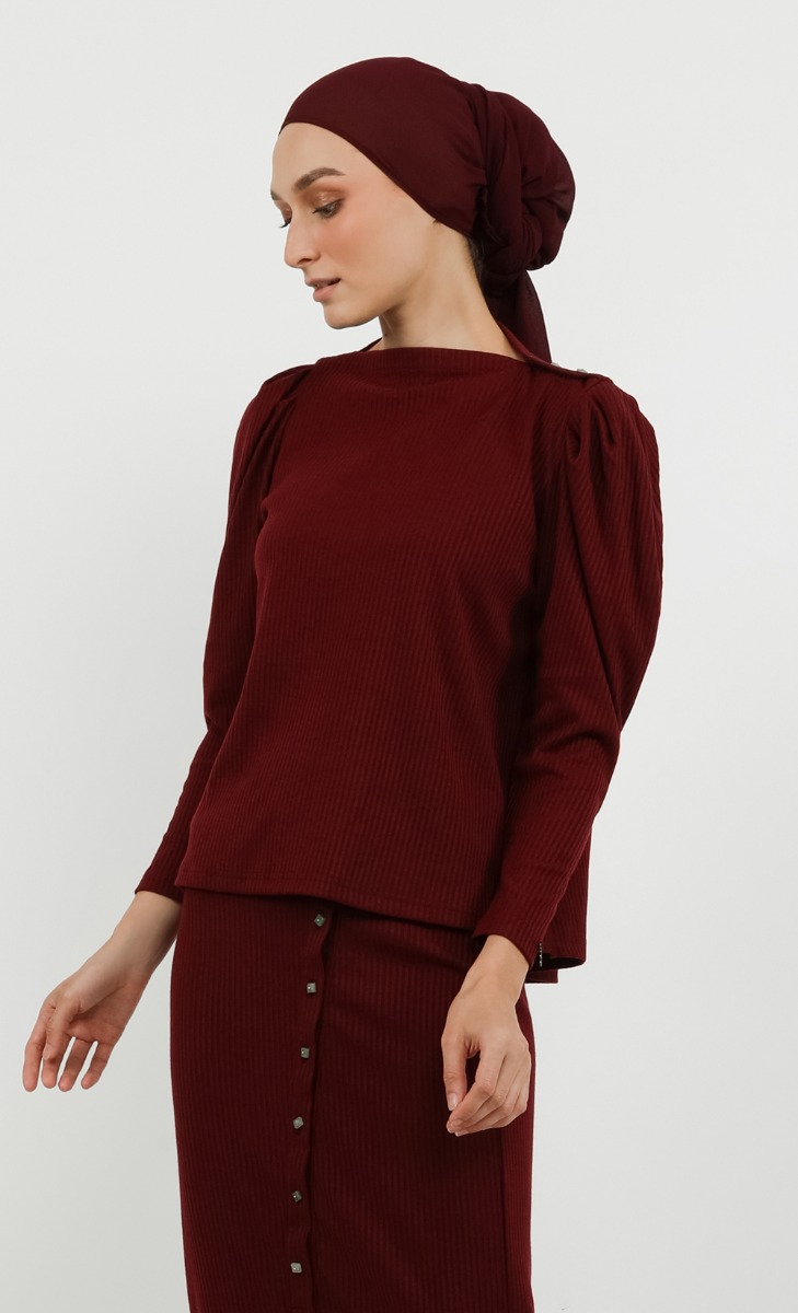 WOO Comeback Top in Maroon