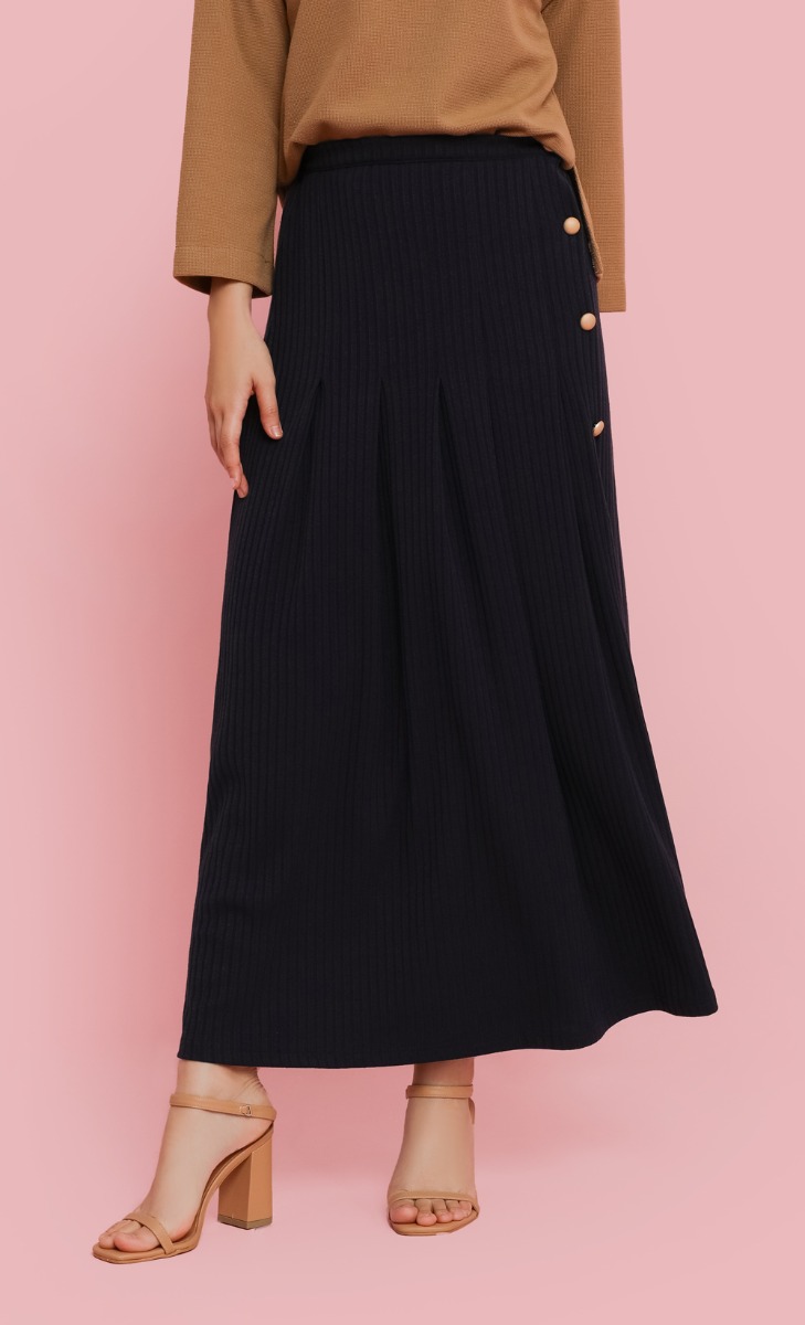 Ribbed Pleated Skirt in Navy