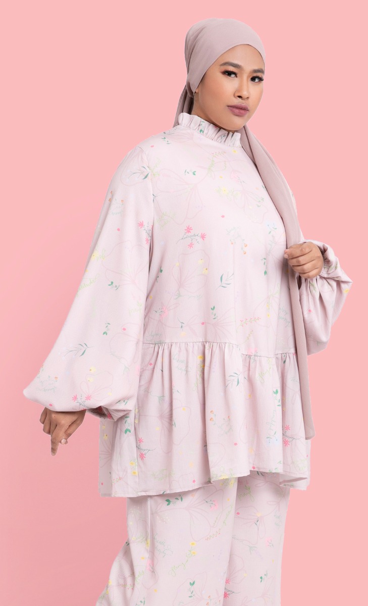 Mekar Balloon Sleeve Top in Dusty Pink