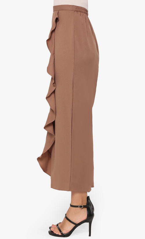 Elnina Ruffle Skirt in Tasty Chocolate image 2