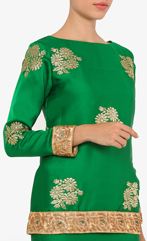 Deewani Modern Kurung in Pixie Green image 2