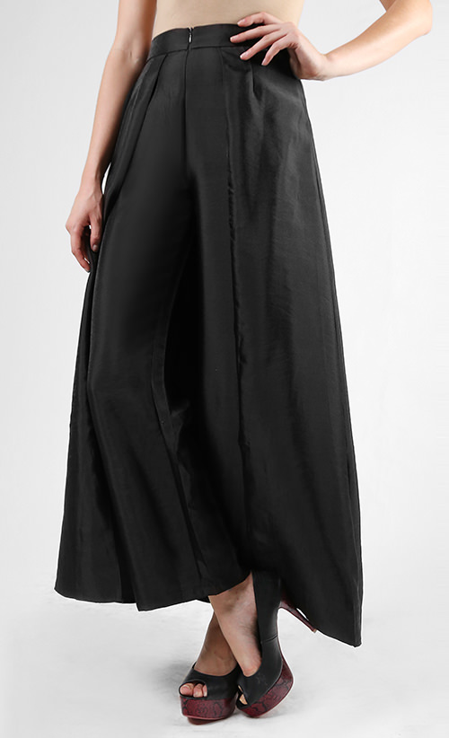 Plumeria Skants in Black | FashionValet