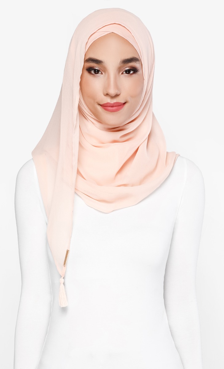 Taj Plain Shawl in Beach  image 2