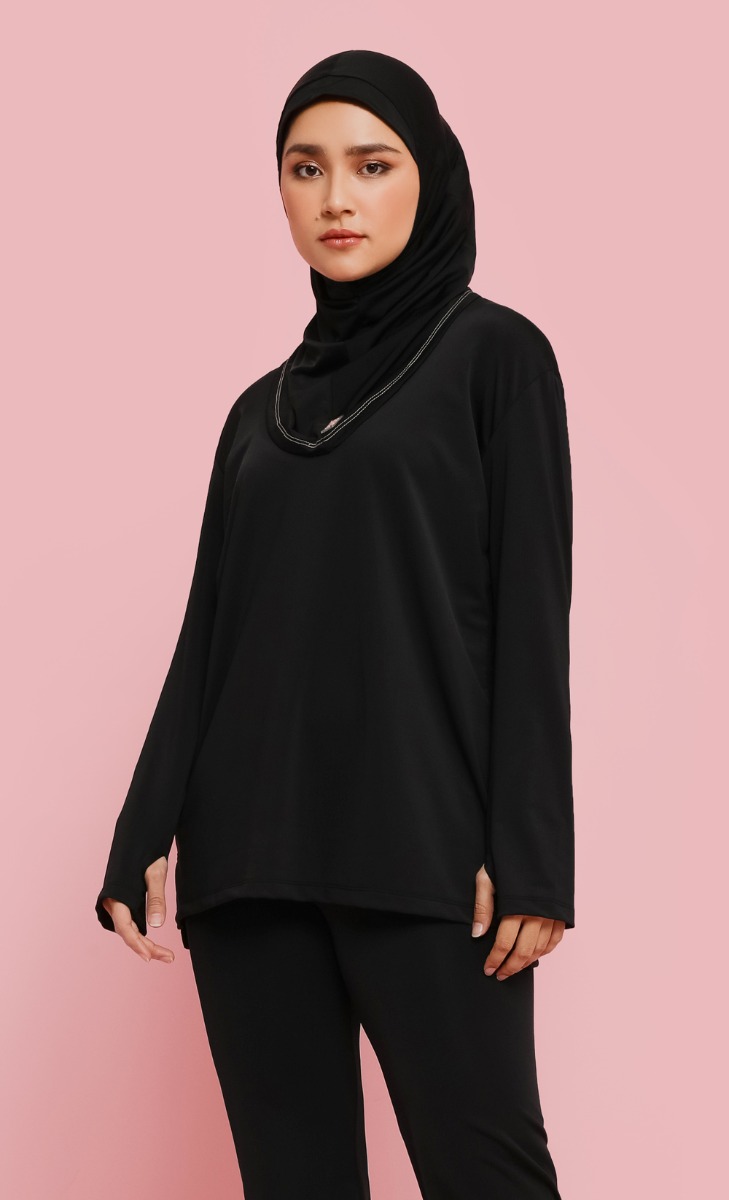 Oversized 2-in-1 Top in Black