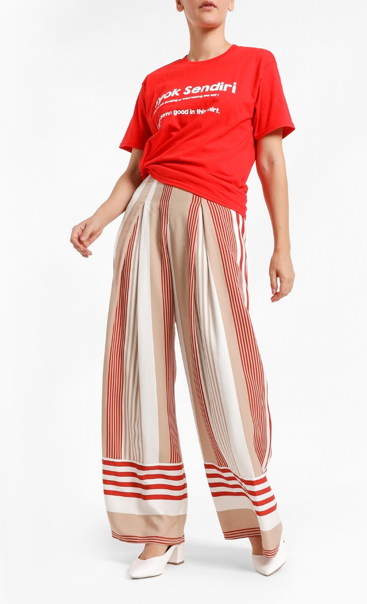 Syok Sendiri Unisex T-Shirt in Maroon