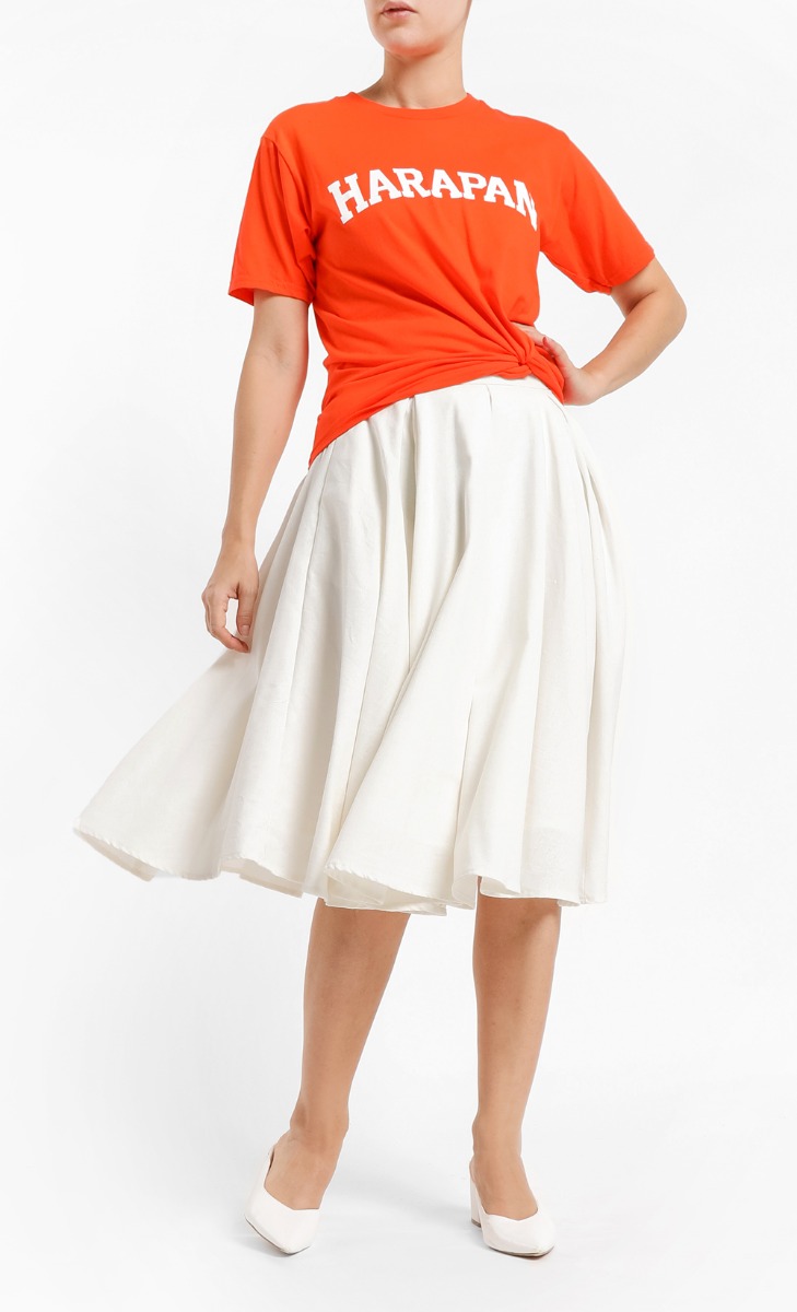 Harapan Uni T-Shirt in Orange