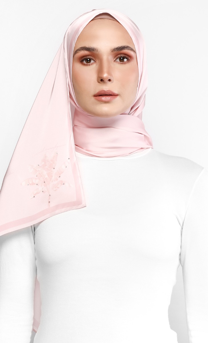 Amelia Shawl In Dusty Pink