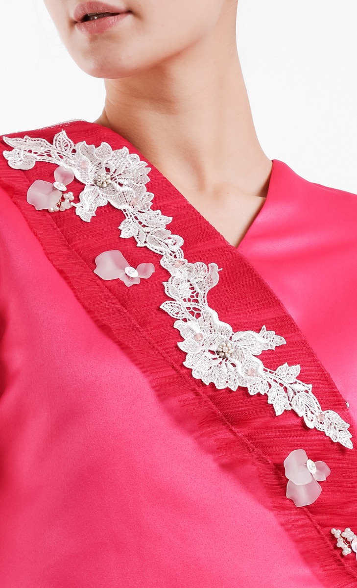 Anika Kurung Set in Fuchsia image 2