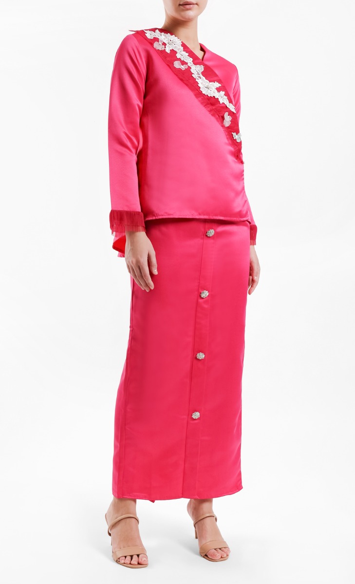 Anika Kurung Set in Fuchsia