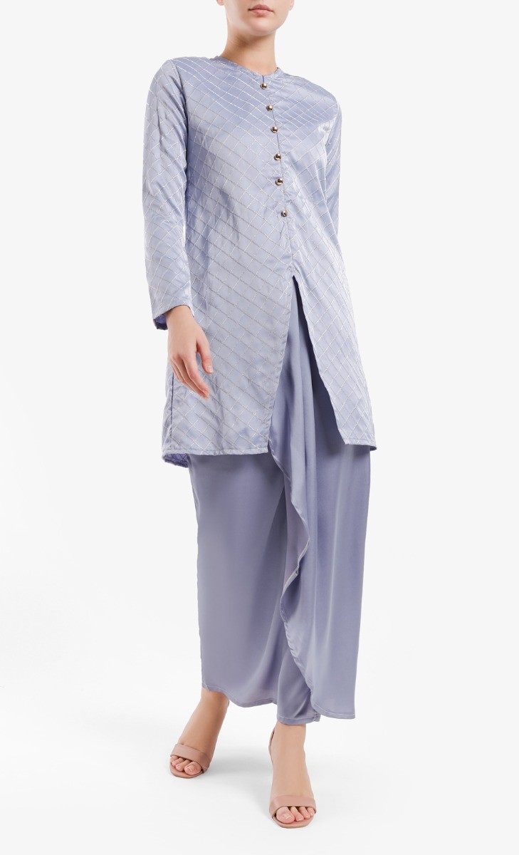 Arissa Kebaya Set in Blue Lavender