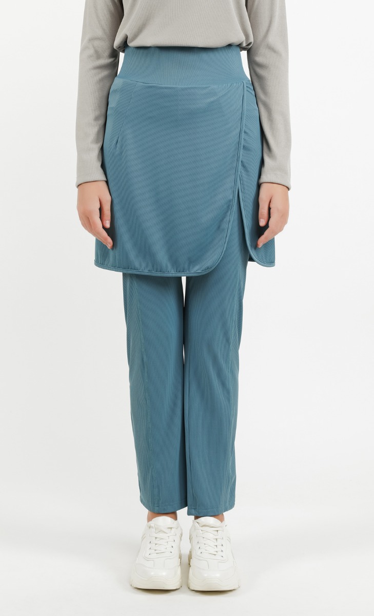 Attached Skirt Pants in Teal