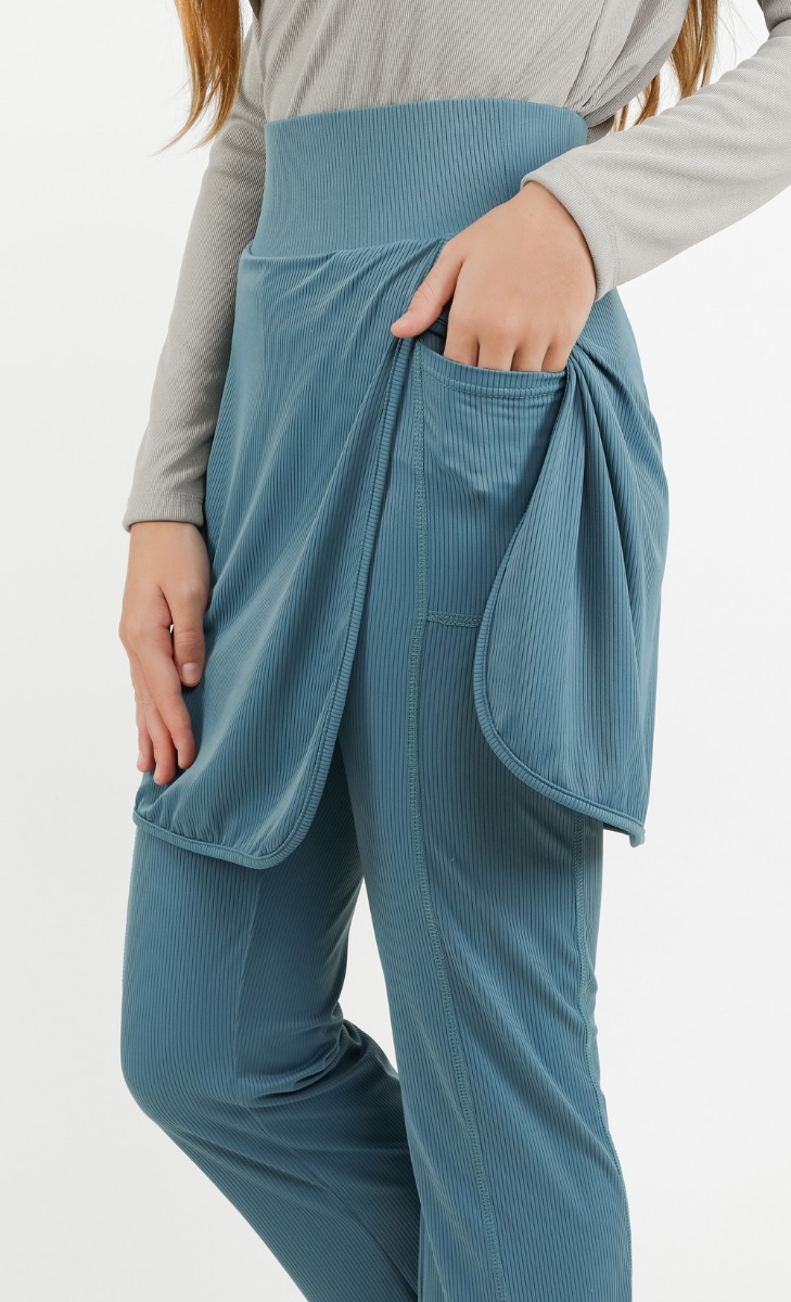 Attached Skirt Pants in Teal image 2