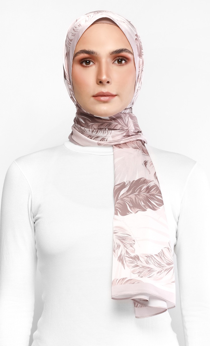 Azalea Shawl In Coco