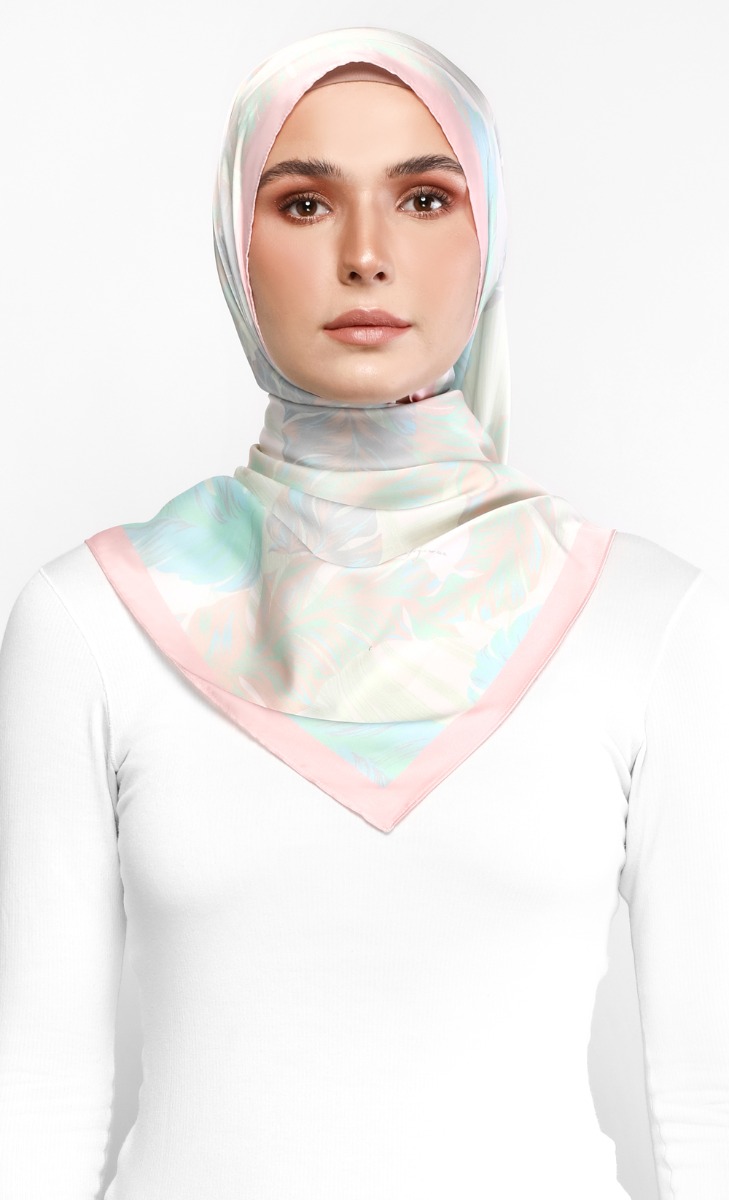 Azalea Shawl In Lemonade