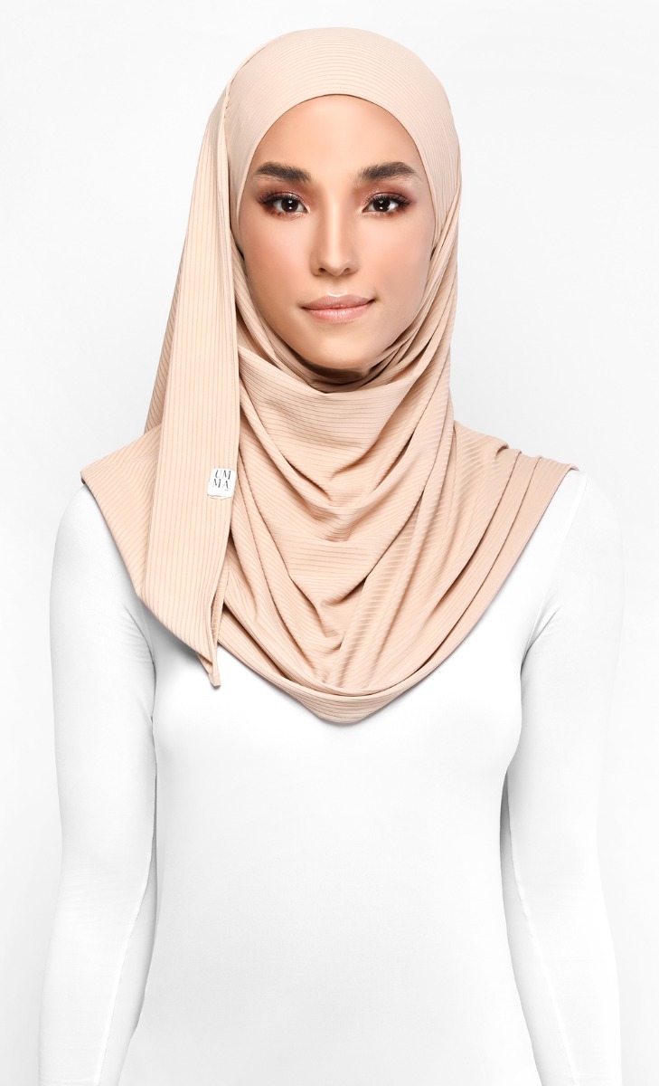 Jet Setter Scarf in Beige