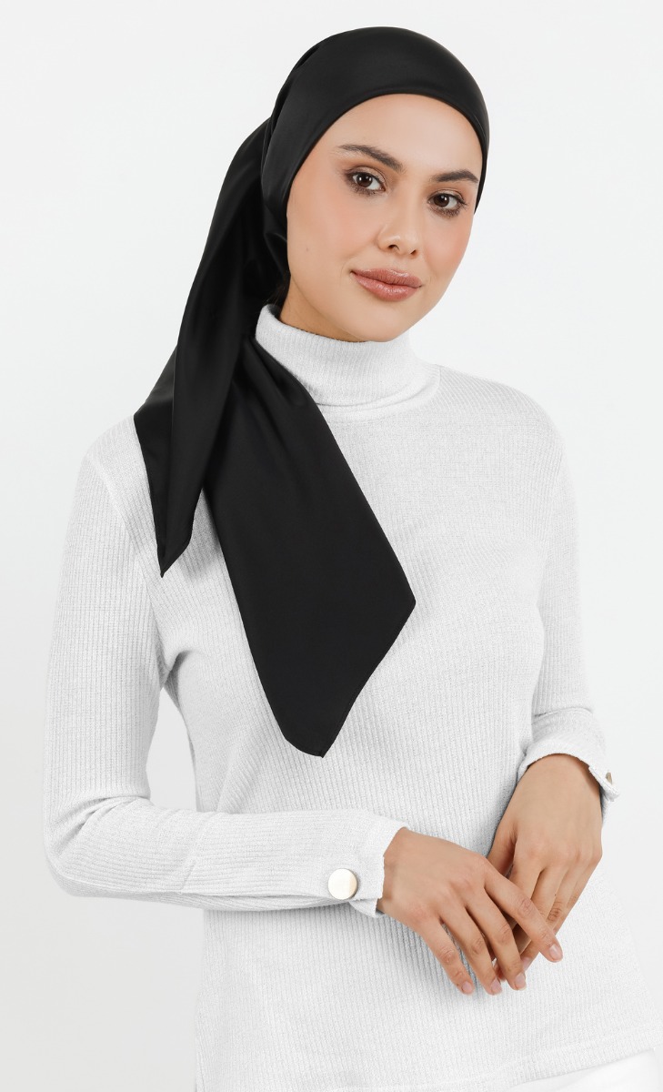 Seoul 2.0 Satin Square Hijab in Black