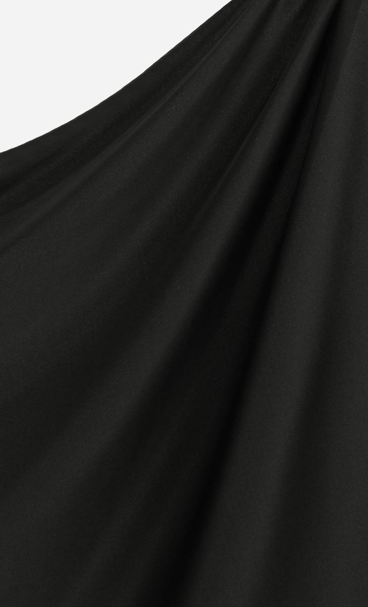 Seoul 2.0 Satin Hijab in Black image 2