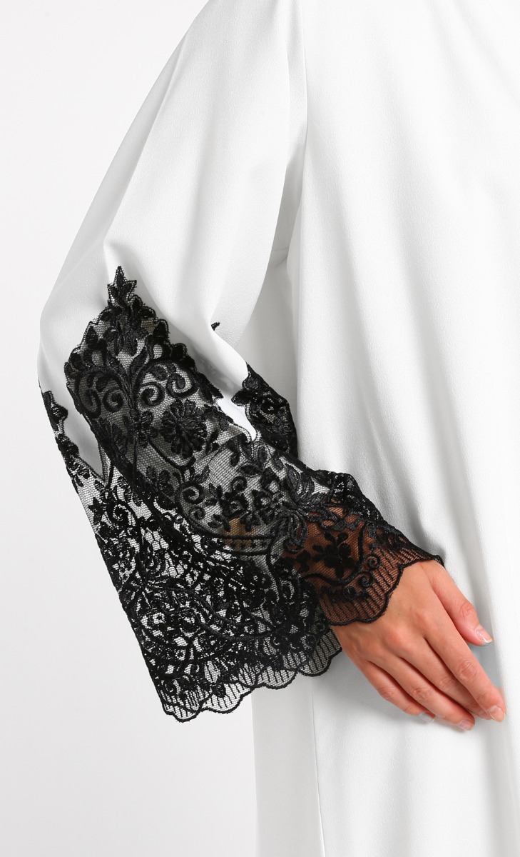 Vivy Cardi Abaya in White image 2