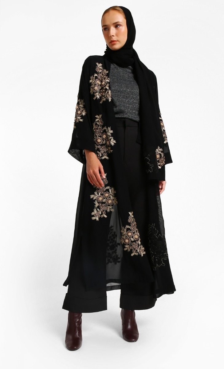 Intan Terpilih Cardi Abaya in Black and Gold