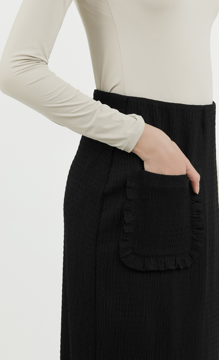 Comeback Ruffle Skirt in Black image 2