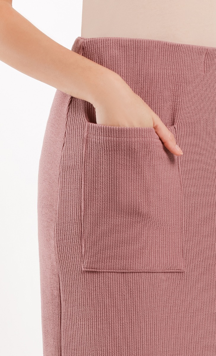 Comeback Ribbed Skirt in Plum image 2