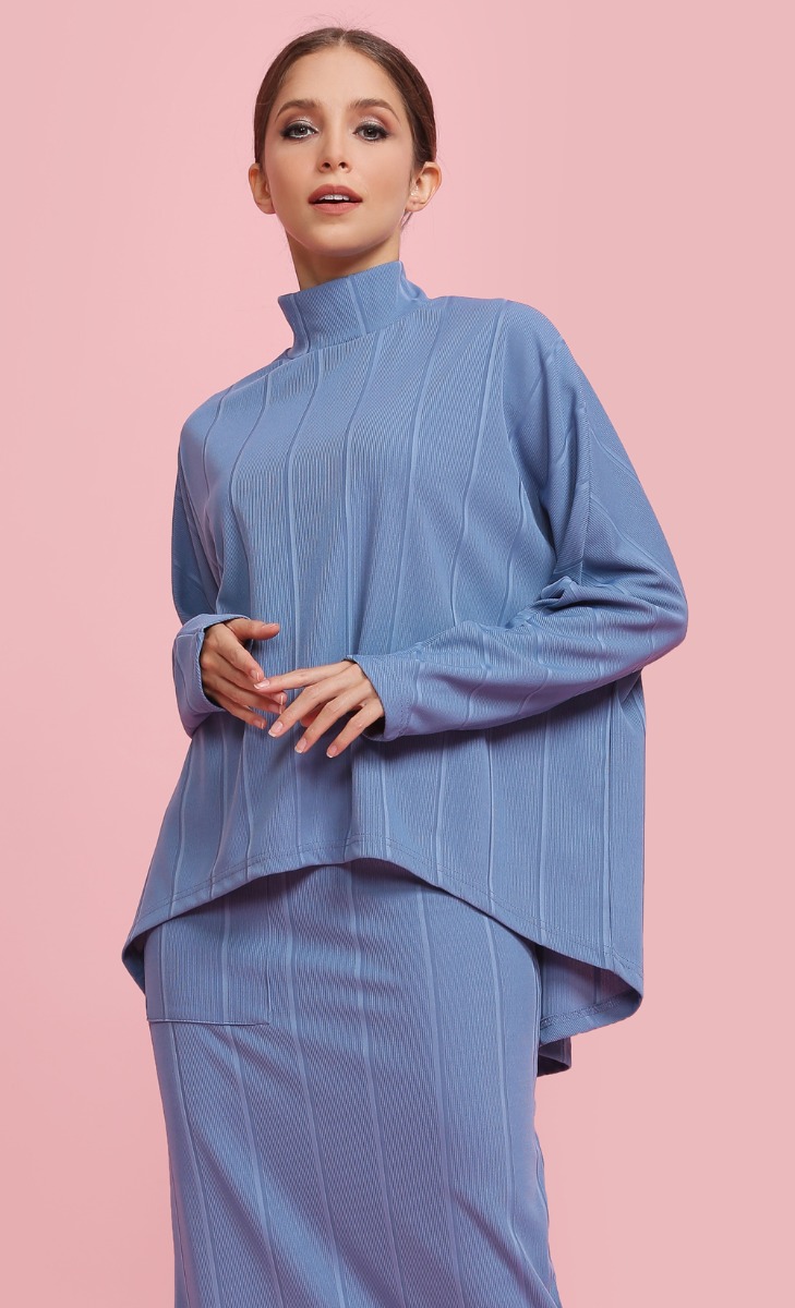 Oversized Ribbed Top in Dusty Blue