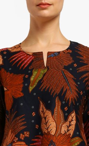 Narda Kurung Set in Brown