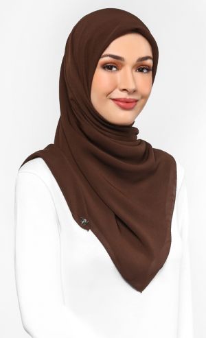 Meringue Scarf in Mocha Meringue