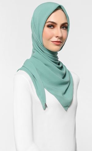 Meringue Scarf in Spearmint Meringue