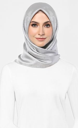 Luxe Basics Scarf in Titanium