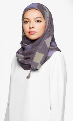 Chic Printed Scarf in BB Young