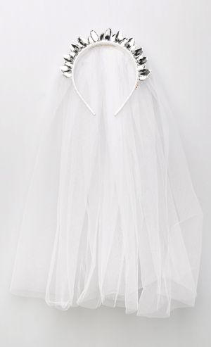 I Do! Teardrop Tiara Hen's Veil in Off White
