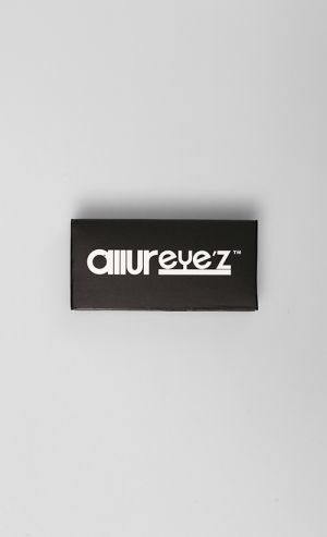 Soft Contact Lens in Demure Brown 